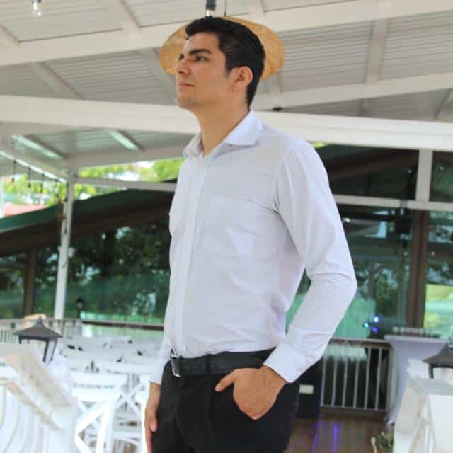 Brett Salas — CEO Asesorías SyS